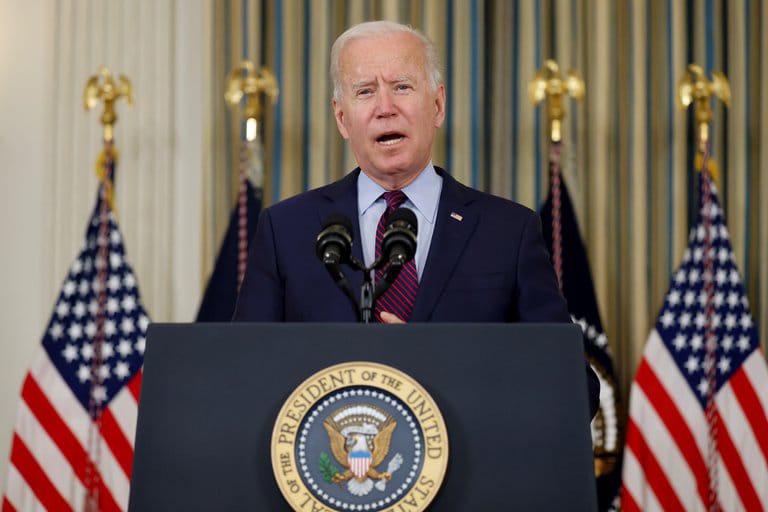 EE UU logra evitar el cierre del Gobierno, pero la agenda de Biden sigue en el limbo