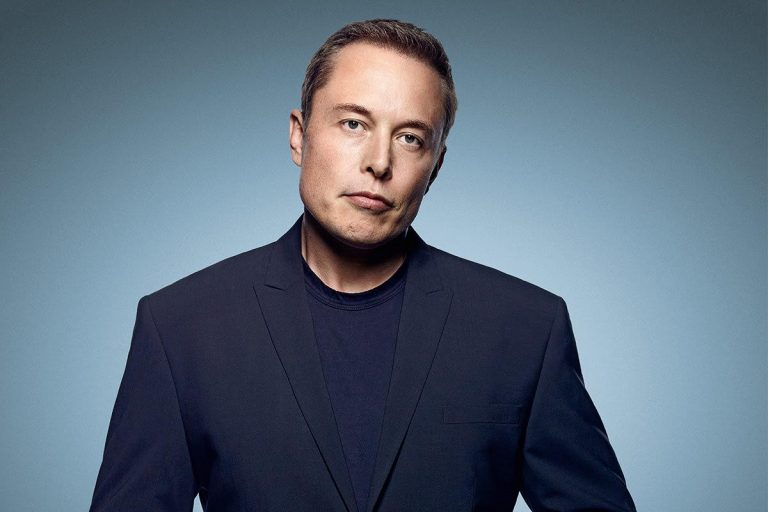 Elon Musk pone en pausa la compra de Twitter por los usuarios falsos y el spam
