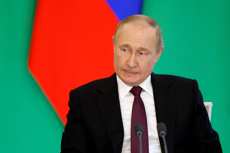 La advertencia de un historiador de Yale sobre el plan de Putin para ganar la guerra: “Se está preparando para matar de hambre a gran parte del mundo”