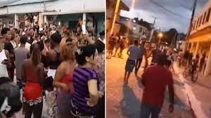 CUBA HOY: Con gritos de “Libertad” y “Vivan los derechos humanos”: Caimanera está en la calle.